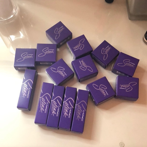 Mac Selena Lipsticks - Picture 5 of 5